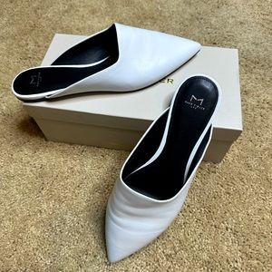 MARC FISHER white slip on pointed toe flat / Size 10/ worn once! Great condition